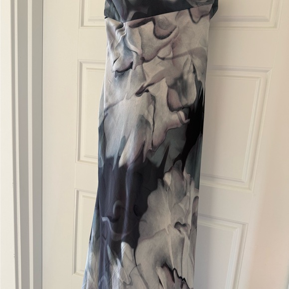 Karen Millen Watercolour Chiffon Maxi Dress. Size 4 - Picture 4 of 8